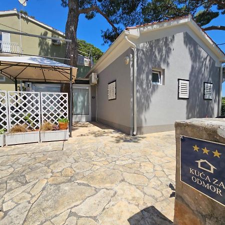 Mala Kuca Ispod Borova Villa Primošten Екстериор снимка