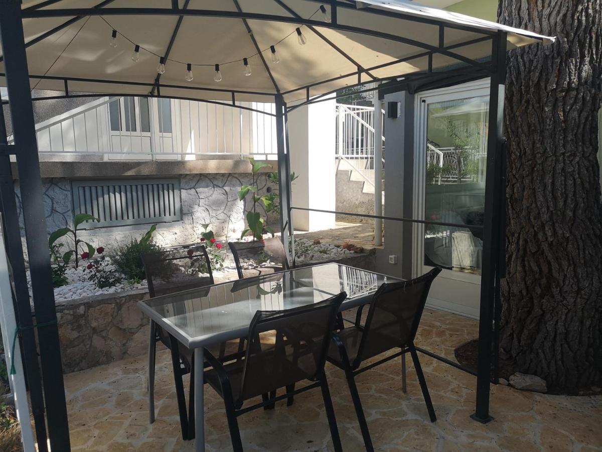 Mala Kuca Ispod Borova Villa Primošten Екстериор снимка