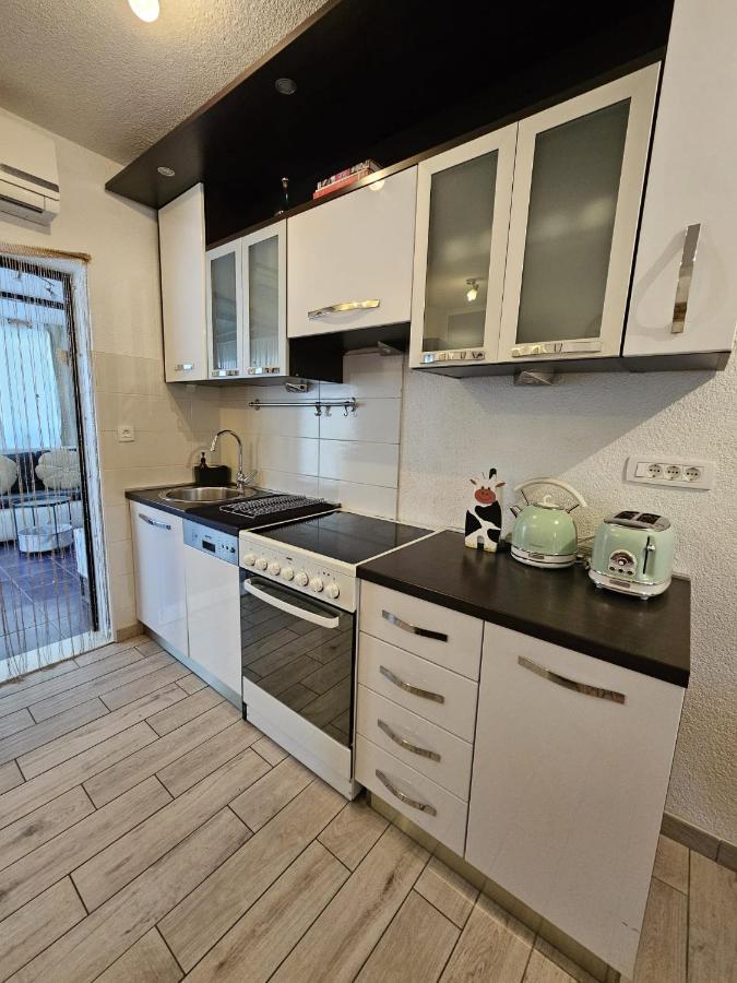 Mala Kuca Ispod Borova Villa Primošten Екстериор снимка