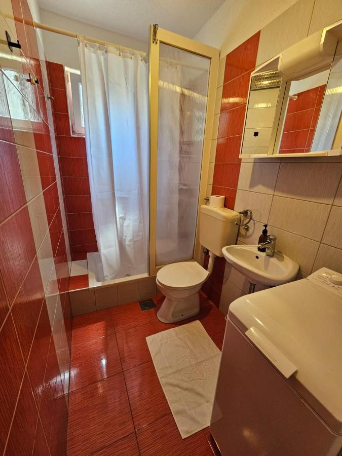 Mala Kuca Ispod Borova Villa Primošten Екстериор снимка